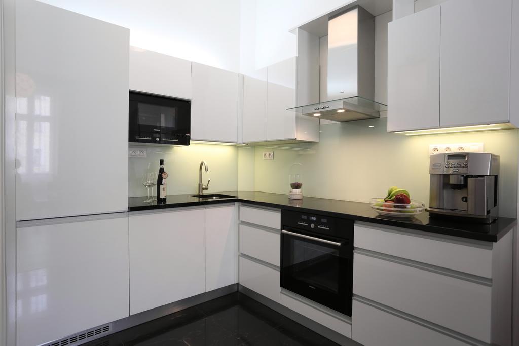 Luxurious In Parizska Street Appartamento *